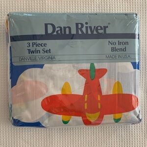 VINTAGE Dan River Twin Sheet Set - Colorful Airplane Design,NEW
